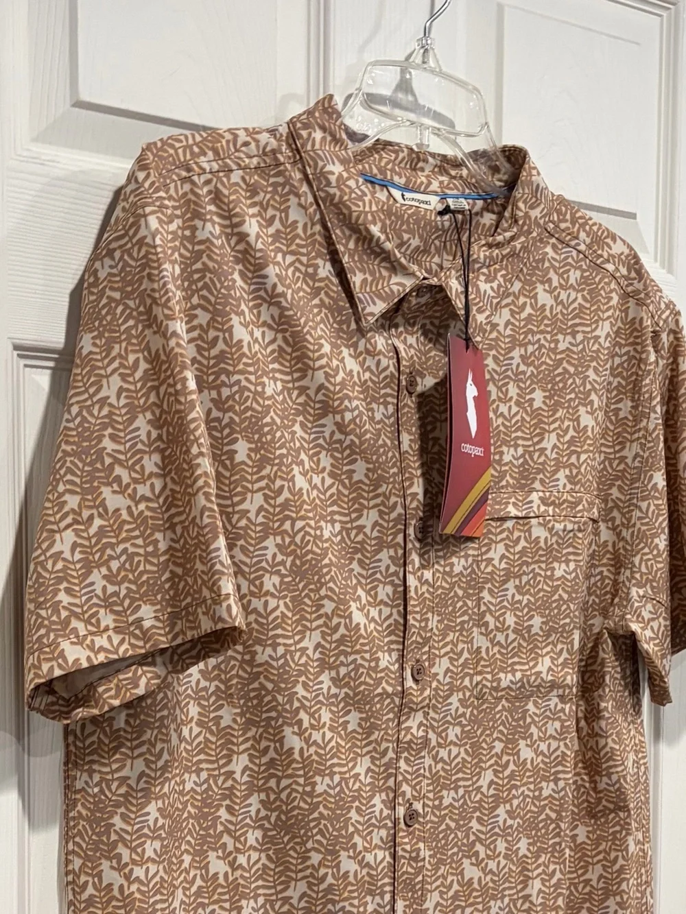 Cotopaxi Men's Large Cambio Button Up Shirt Reishi Red Pattern NWT Travel Button